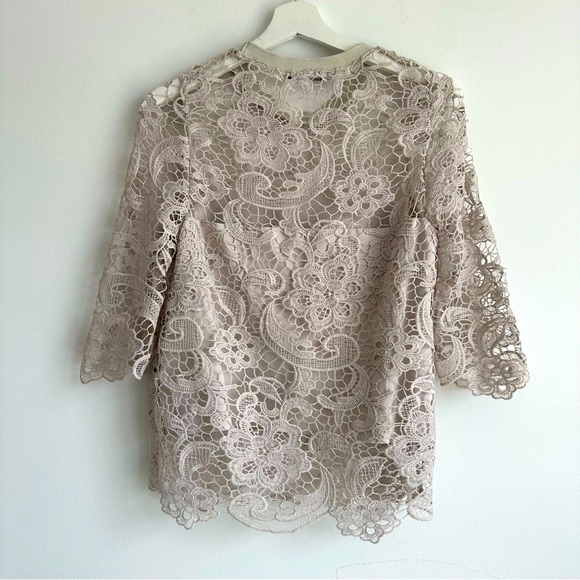 Zara Blouse - Picture 2 of 8